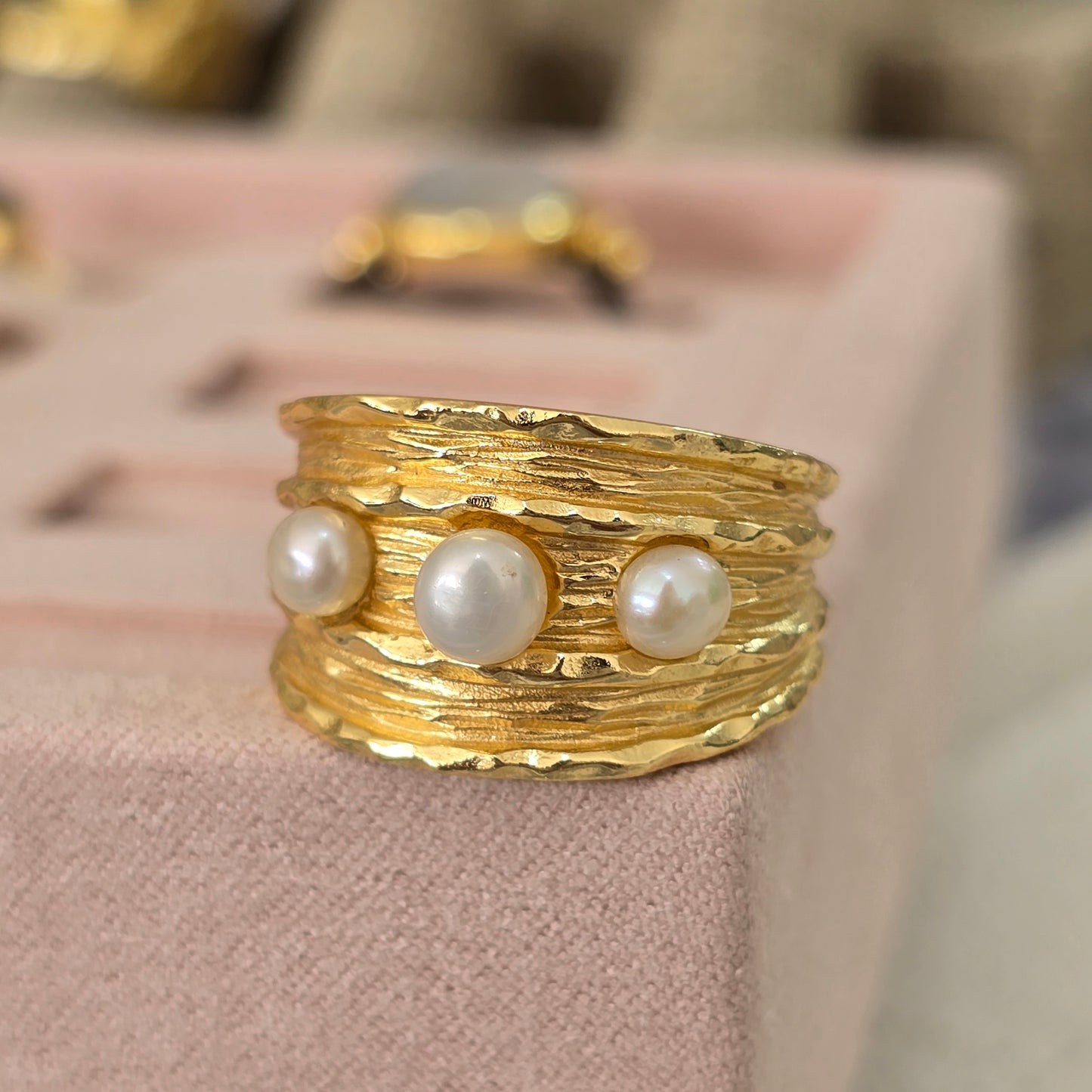 Anillo triple perlas