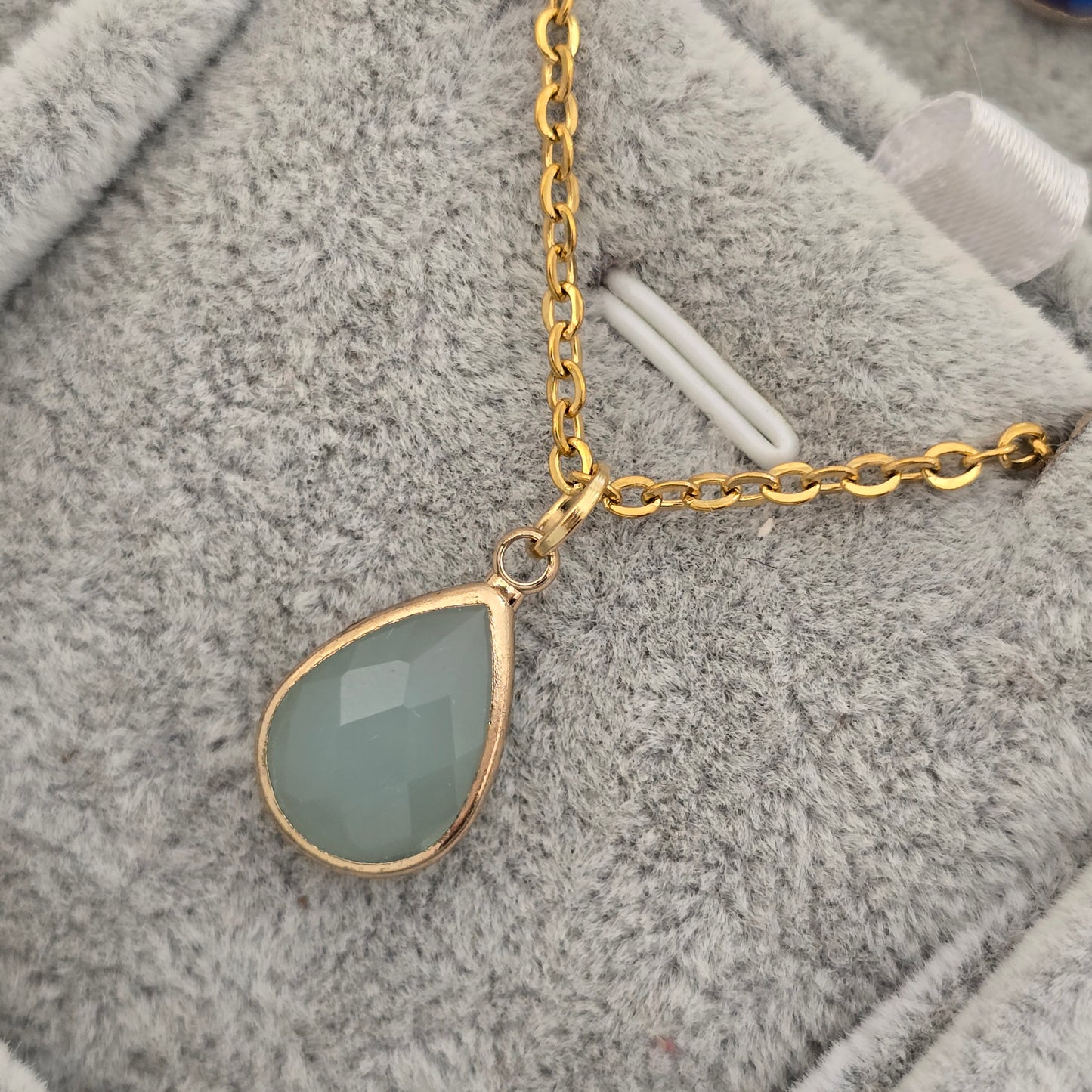 Cadena cristal austriaco verde olivo