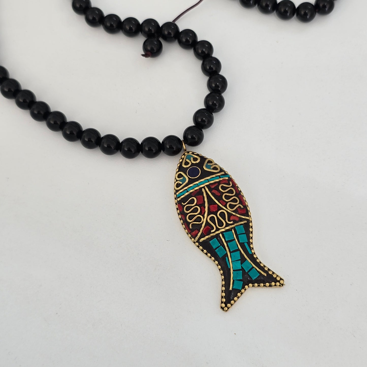 Collar pescado tibetano