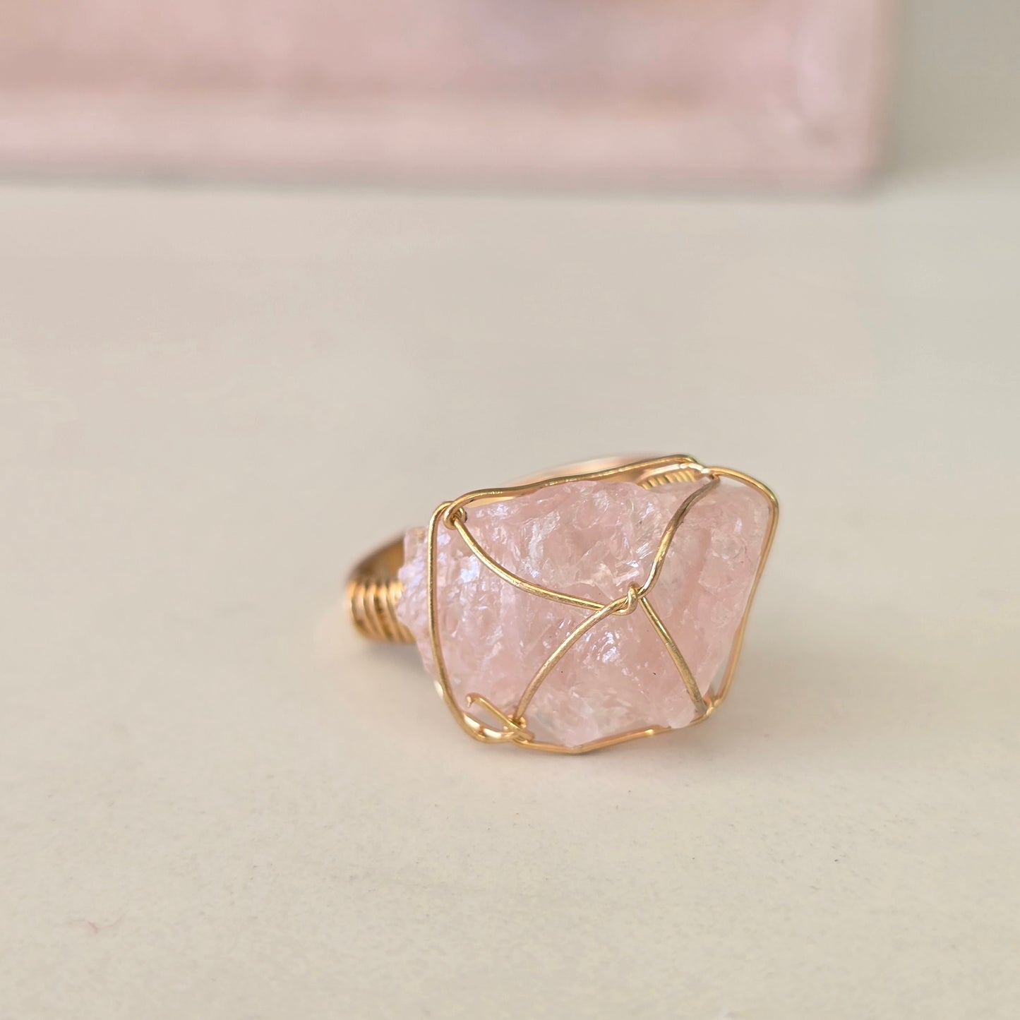 Anillo ajustable cuarzo rosa