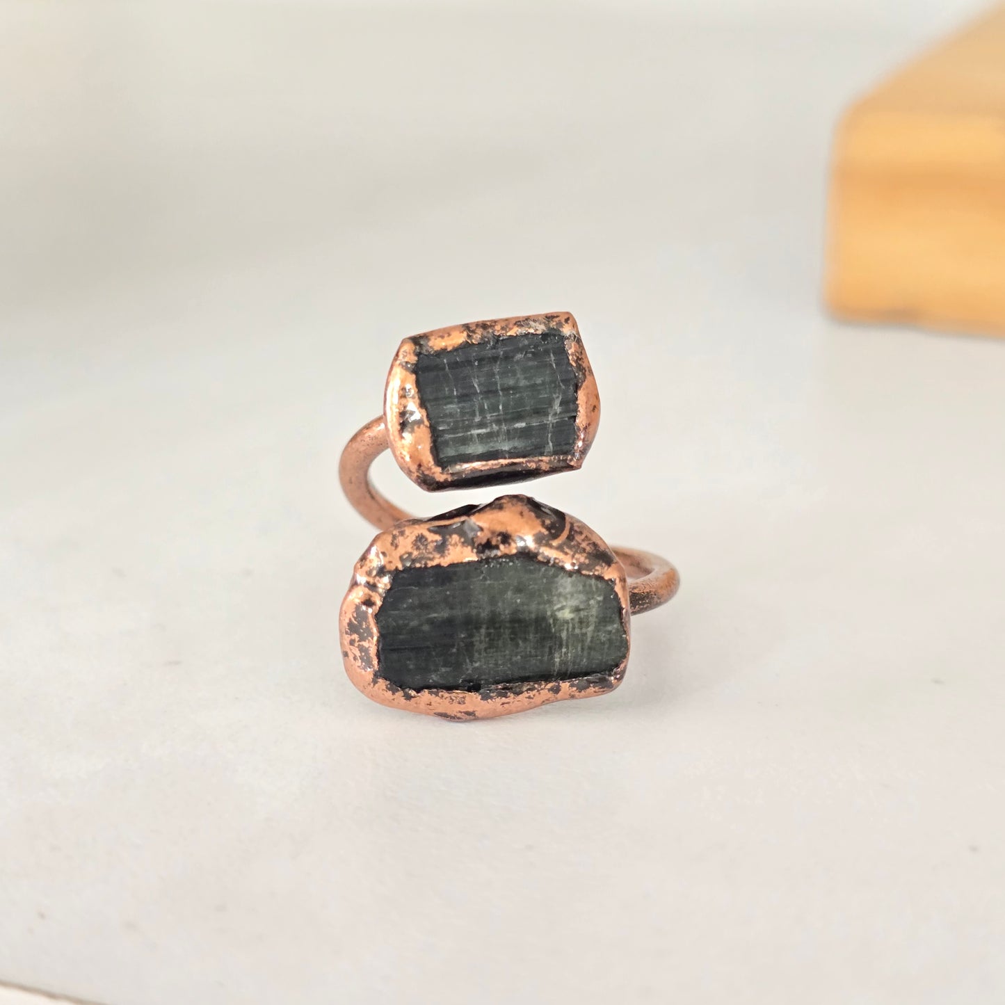 Anillo doble turmalina verde