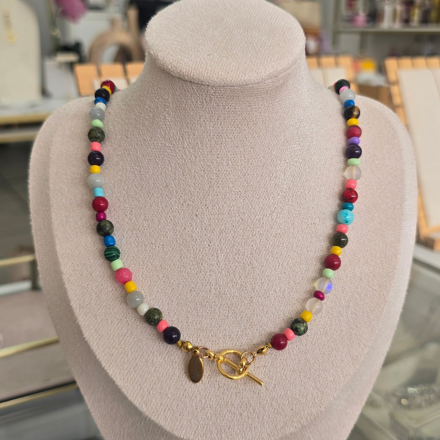 Collar multicolores