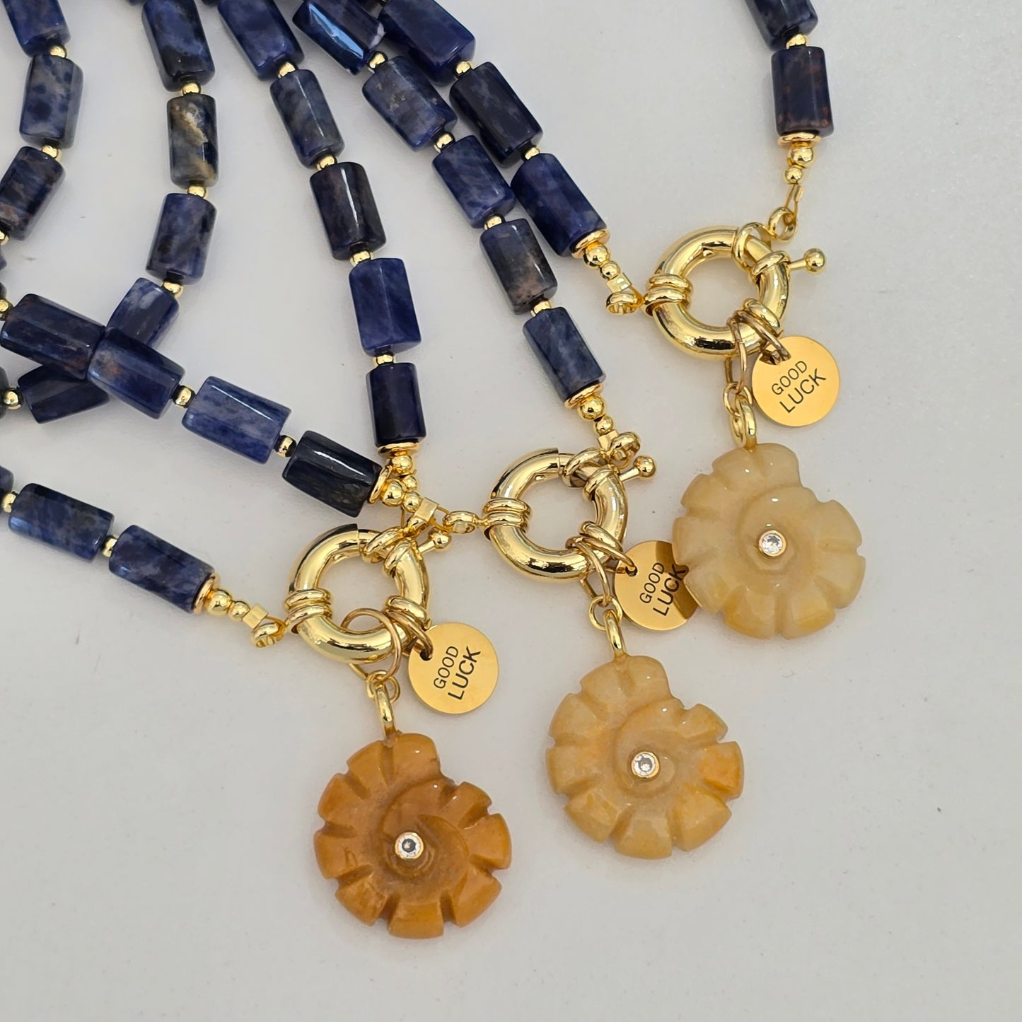 Collar flor beige
