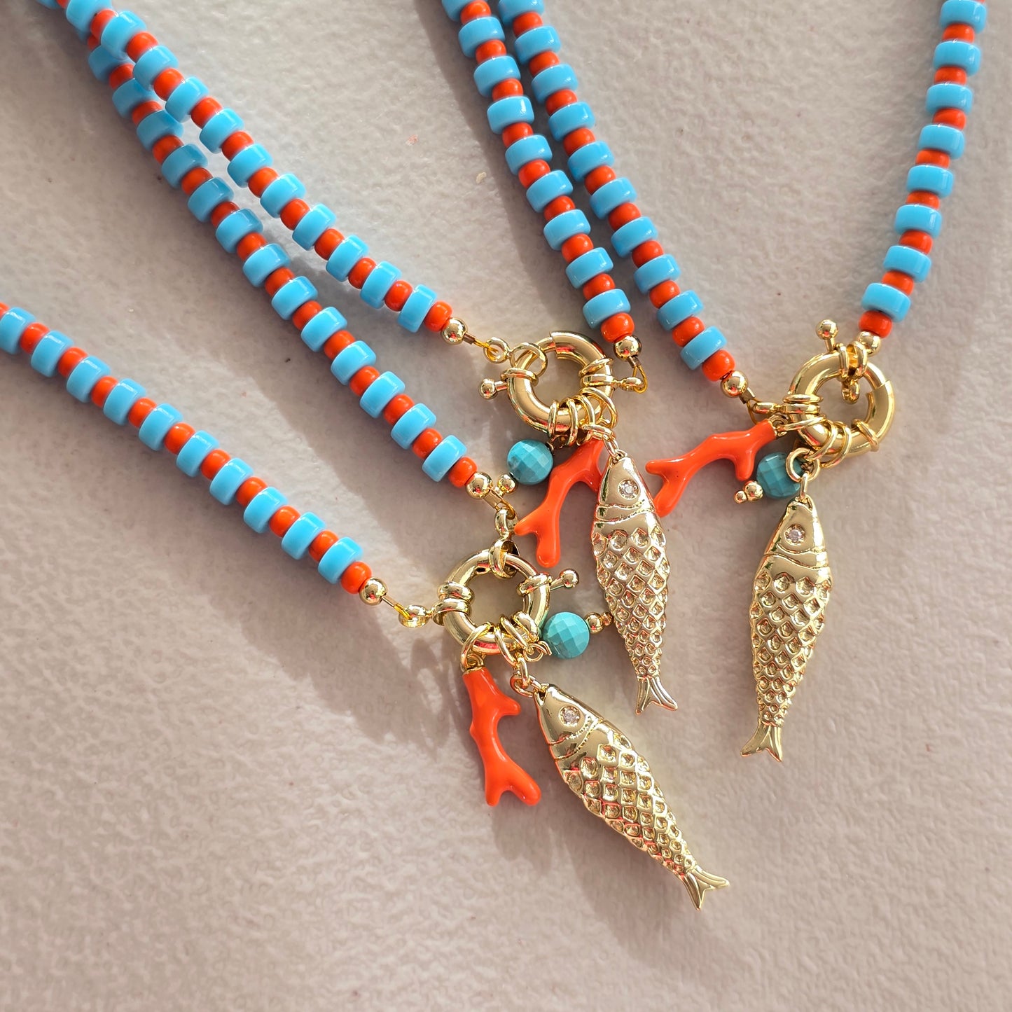 Collar coral naranja