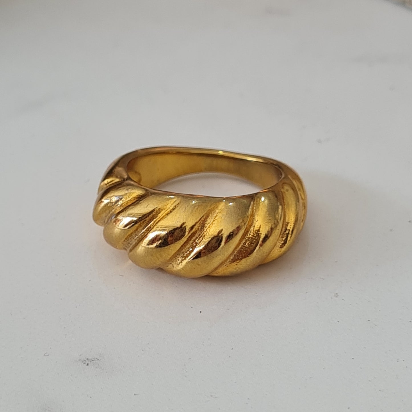 CROISSANT RING