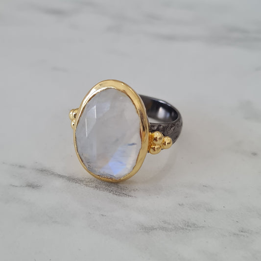 Anillo piedra luna