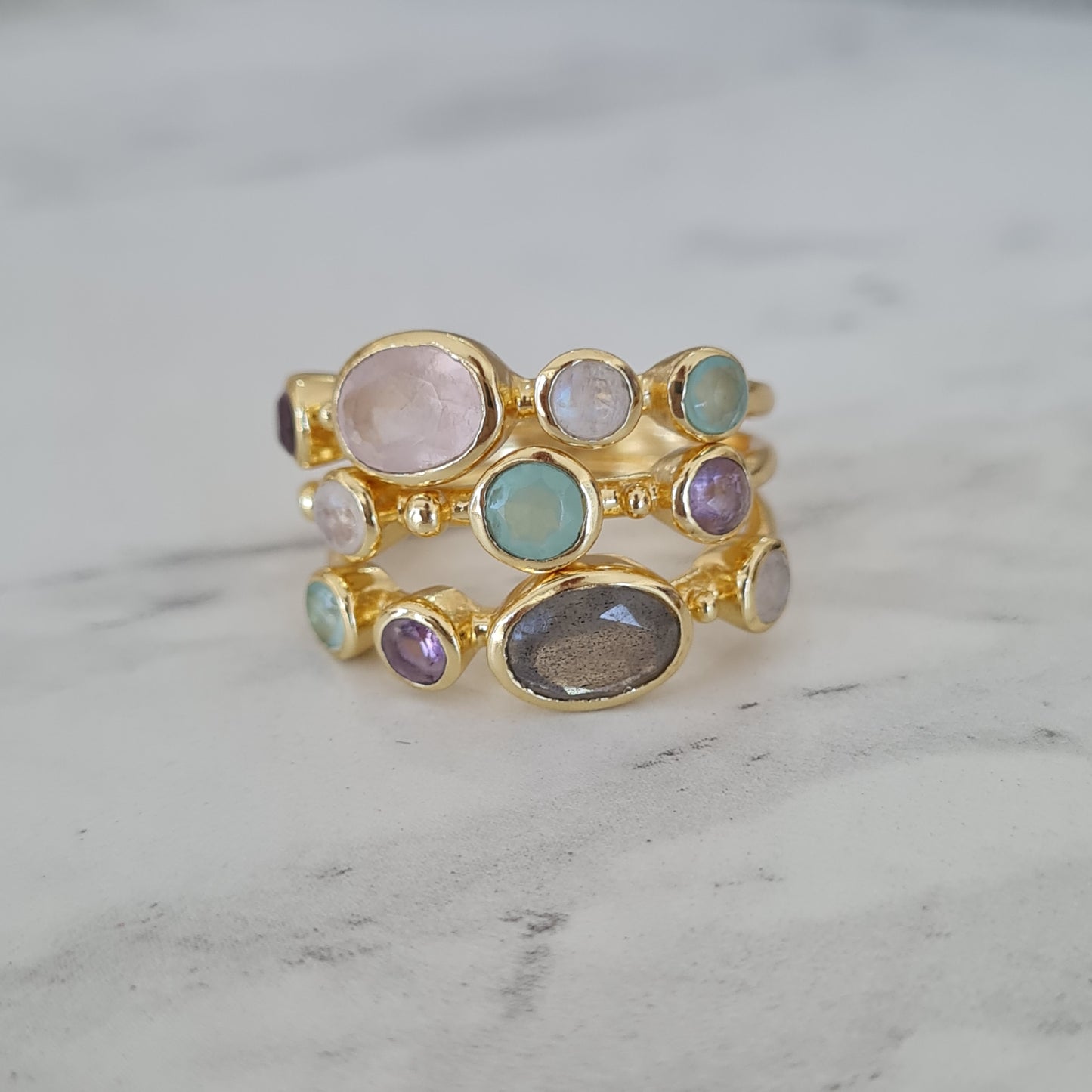 Anillo multi piedras