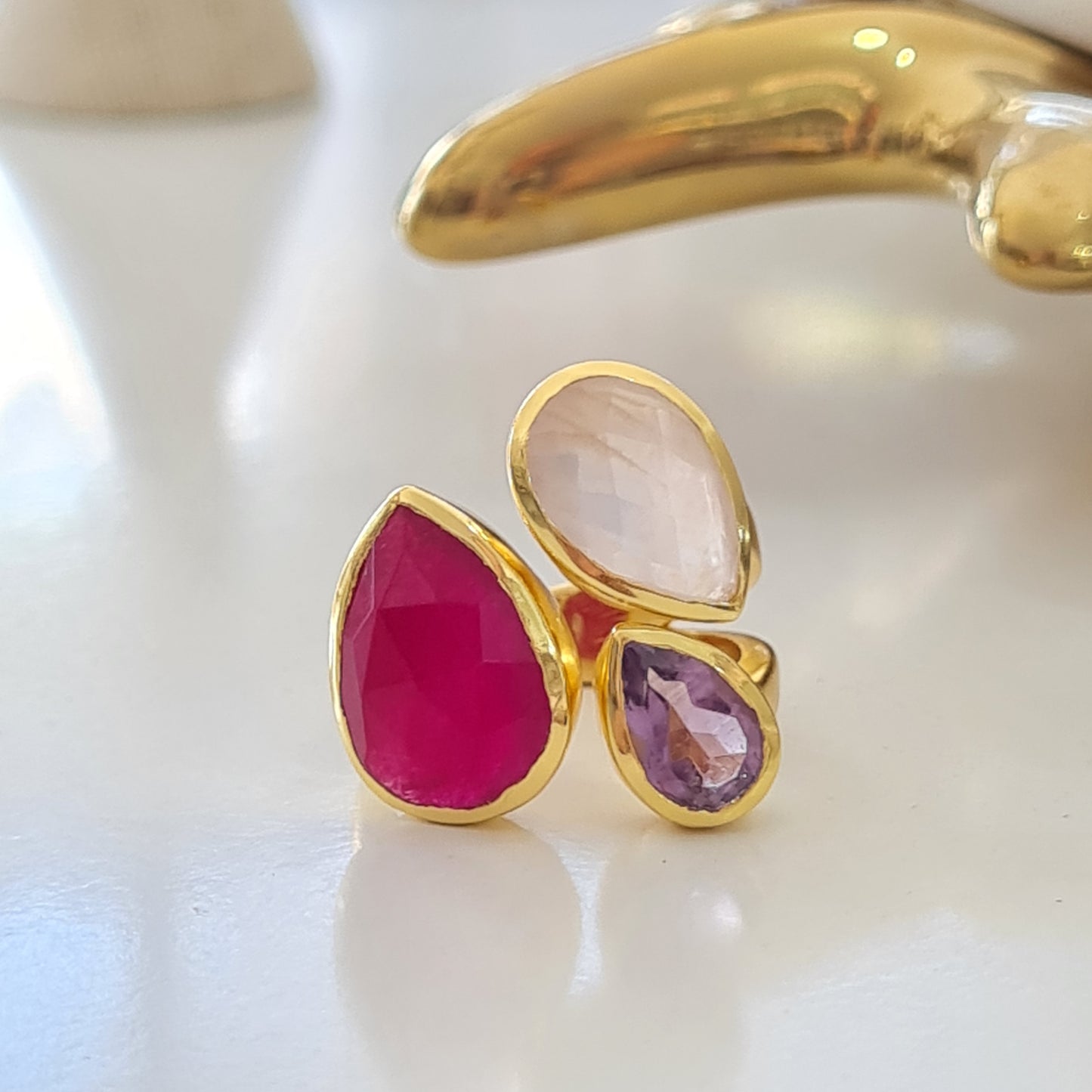 Anillo de amatista y cuarzo rosa