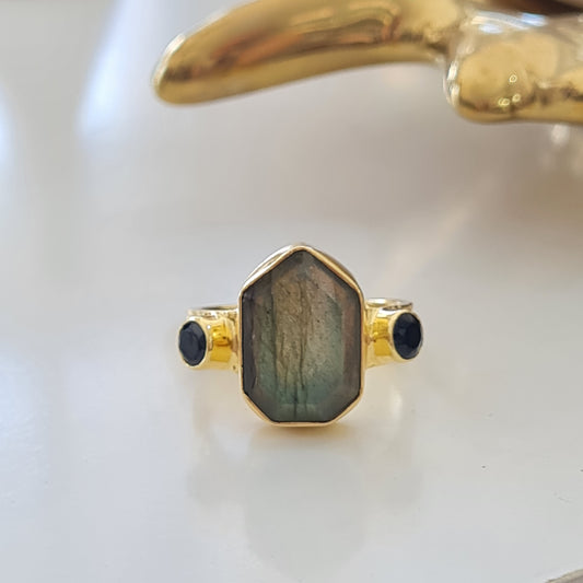 Anillo de labradorita y onix