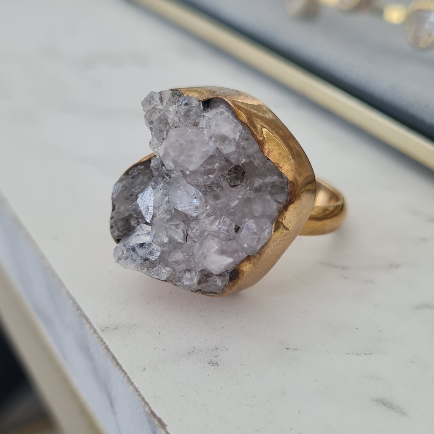 Anillo druzy blanco