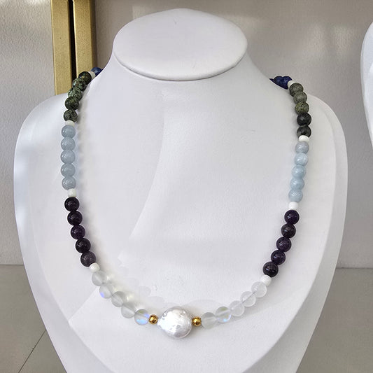 Collar perla barroco tono militar