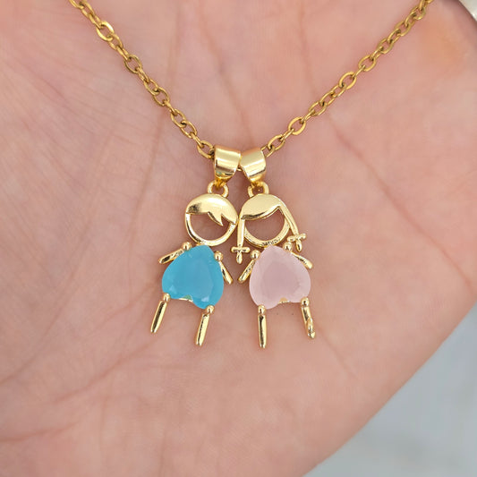 Cadena dos niños de corazon