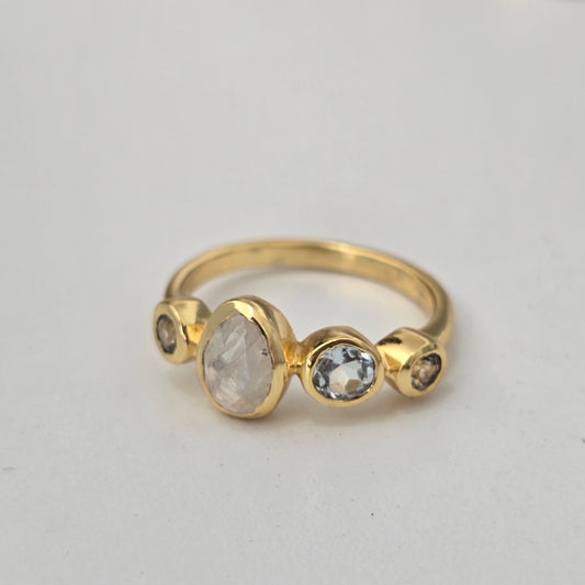 Anillo piedra luna y cuarzo blanco