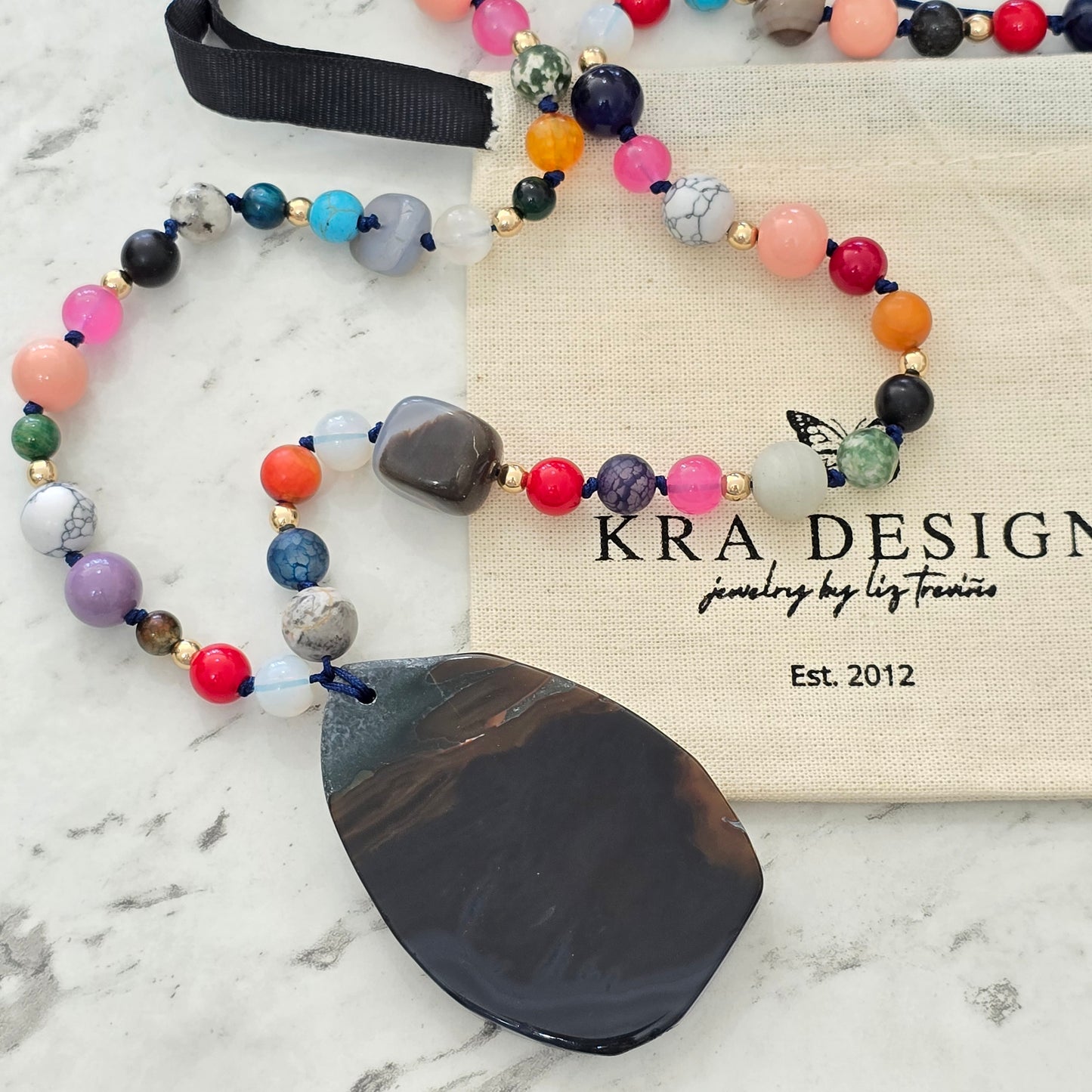 Collar de cuarzo cafe