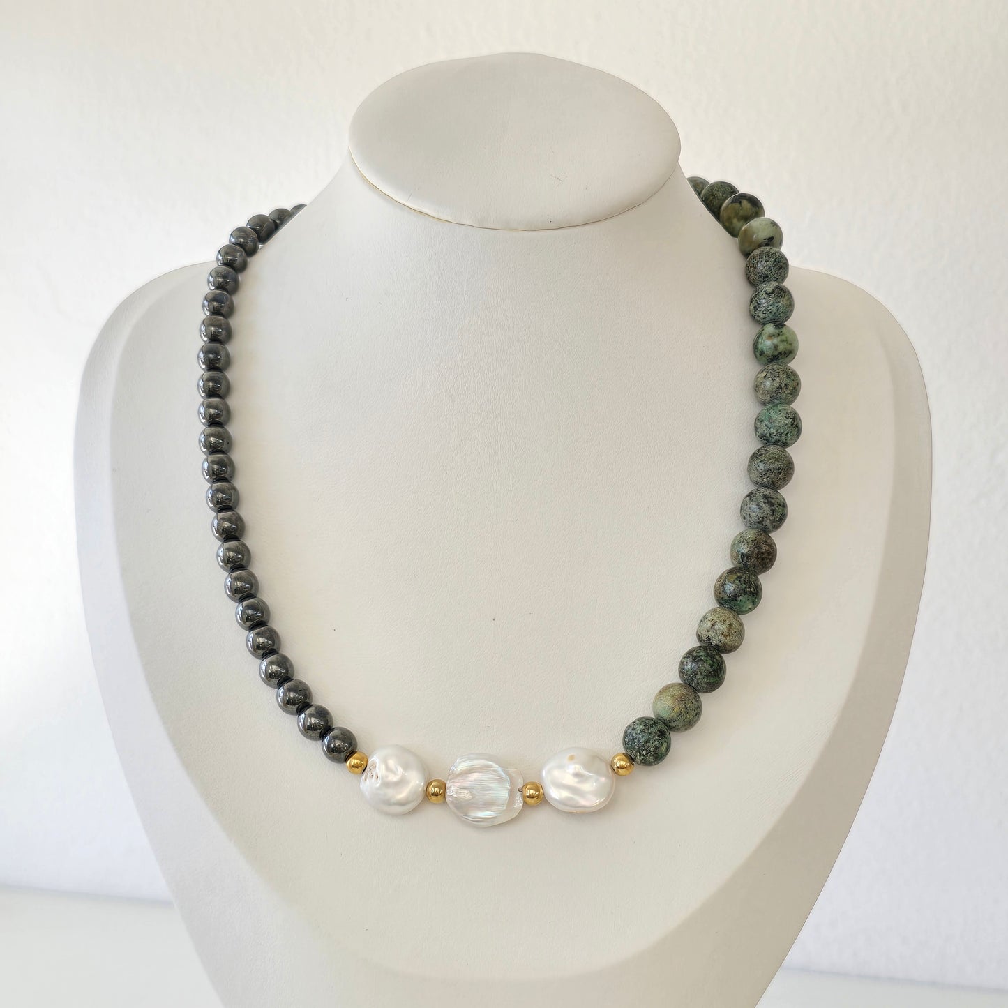 Collar hematita triple perla barroca