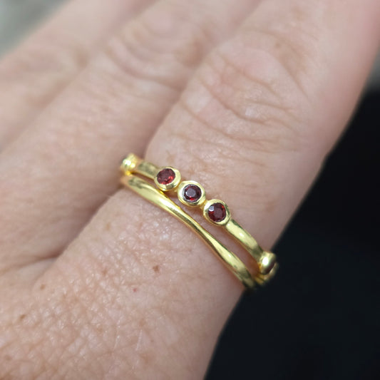 Anillo granate