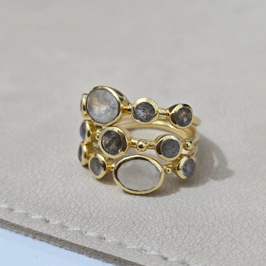 Anillo multipiedras