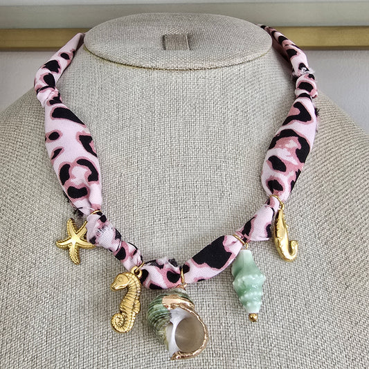 Collar liston animal print pink