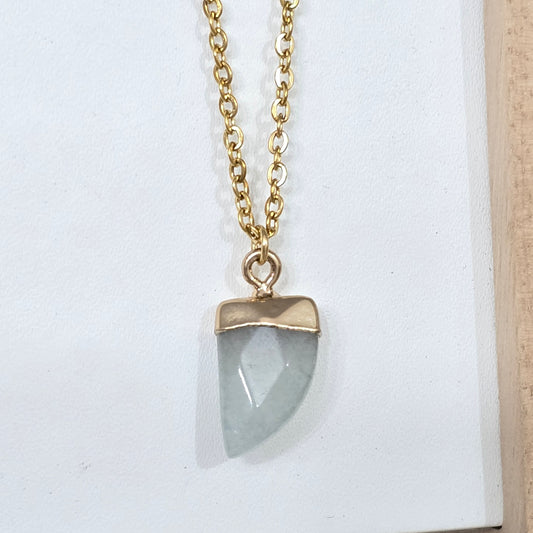 Cadena colmillo amazonita