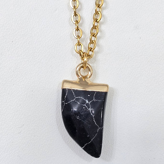 Cadena colmillo obsidiana