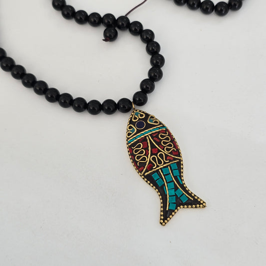 Collar pescado tibetano