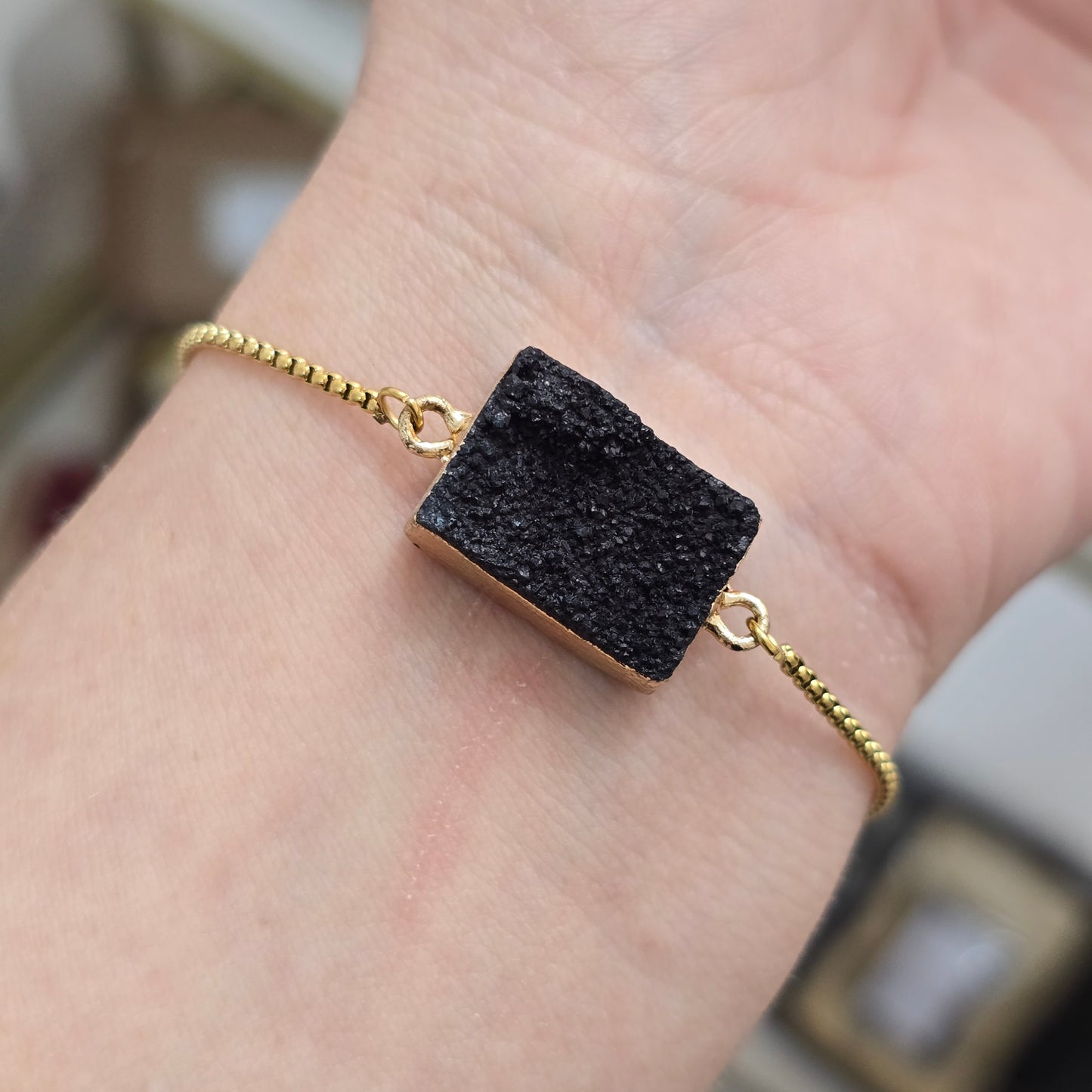 Pulsera ajustable druzy negra