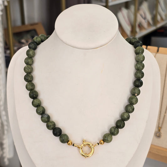 Collar broche marinero de jade