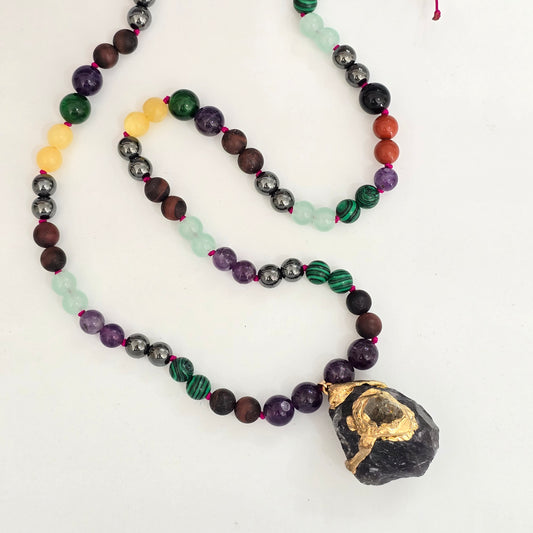 Collar de piedra amatista