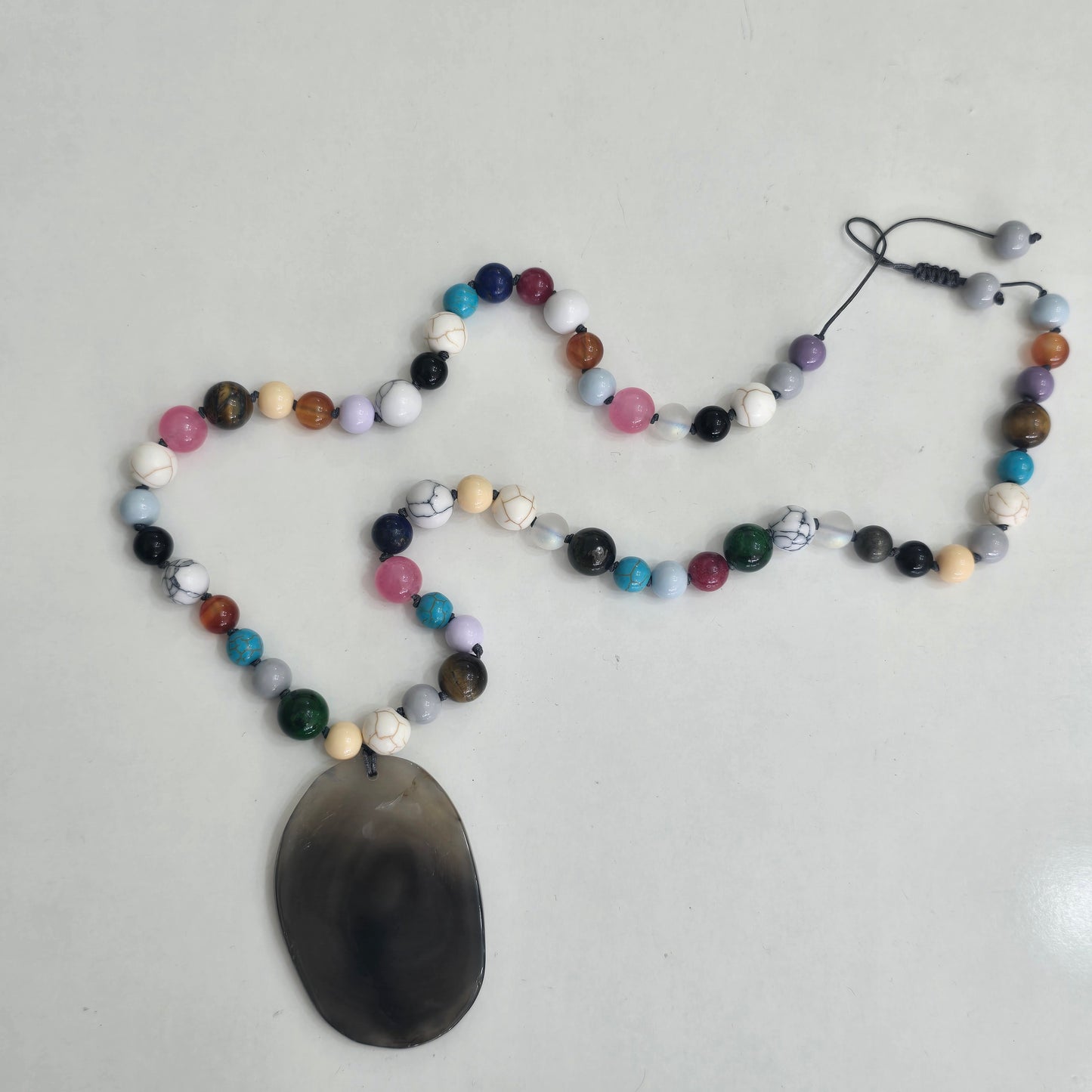 Collar agata humo