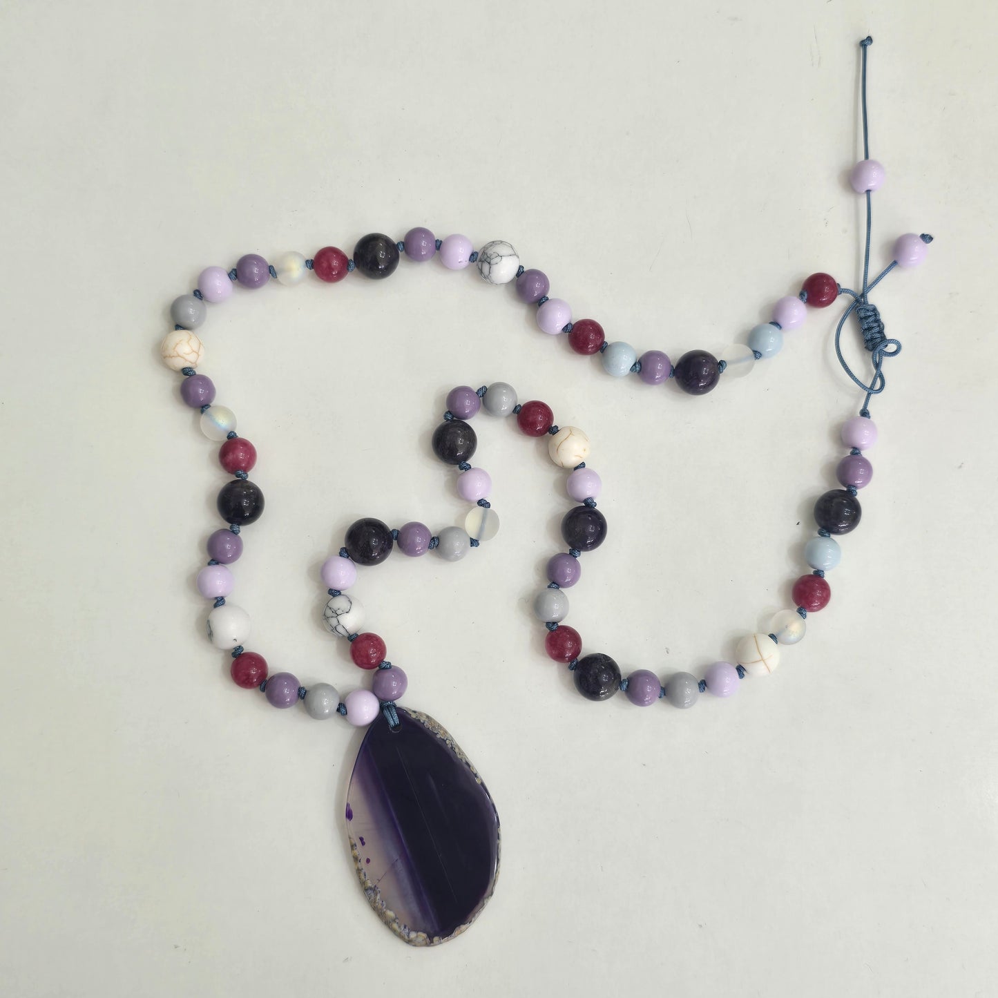Collar agata morada