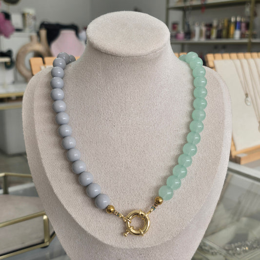 Collar broche marinero cristal gris y verde