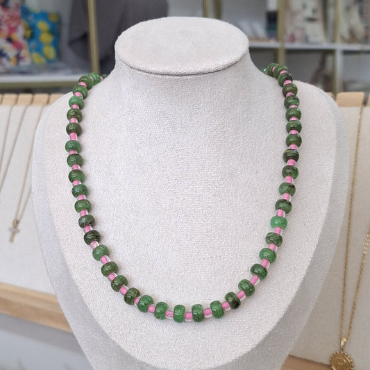 Collar resina verde