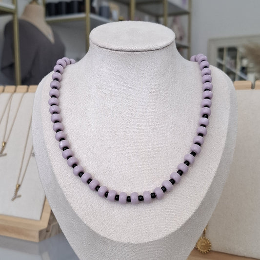 Collar resina morado