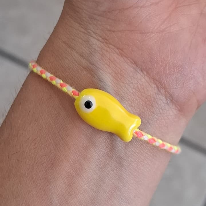 Pulsera pescado amarillo de ceramica