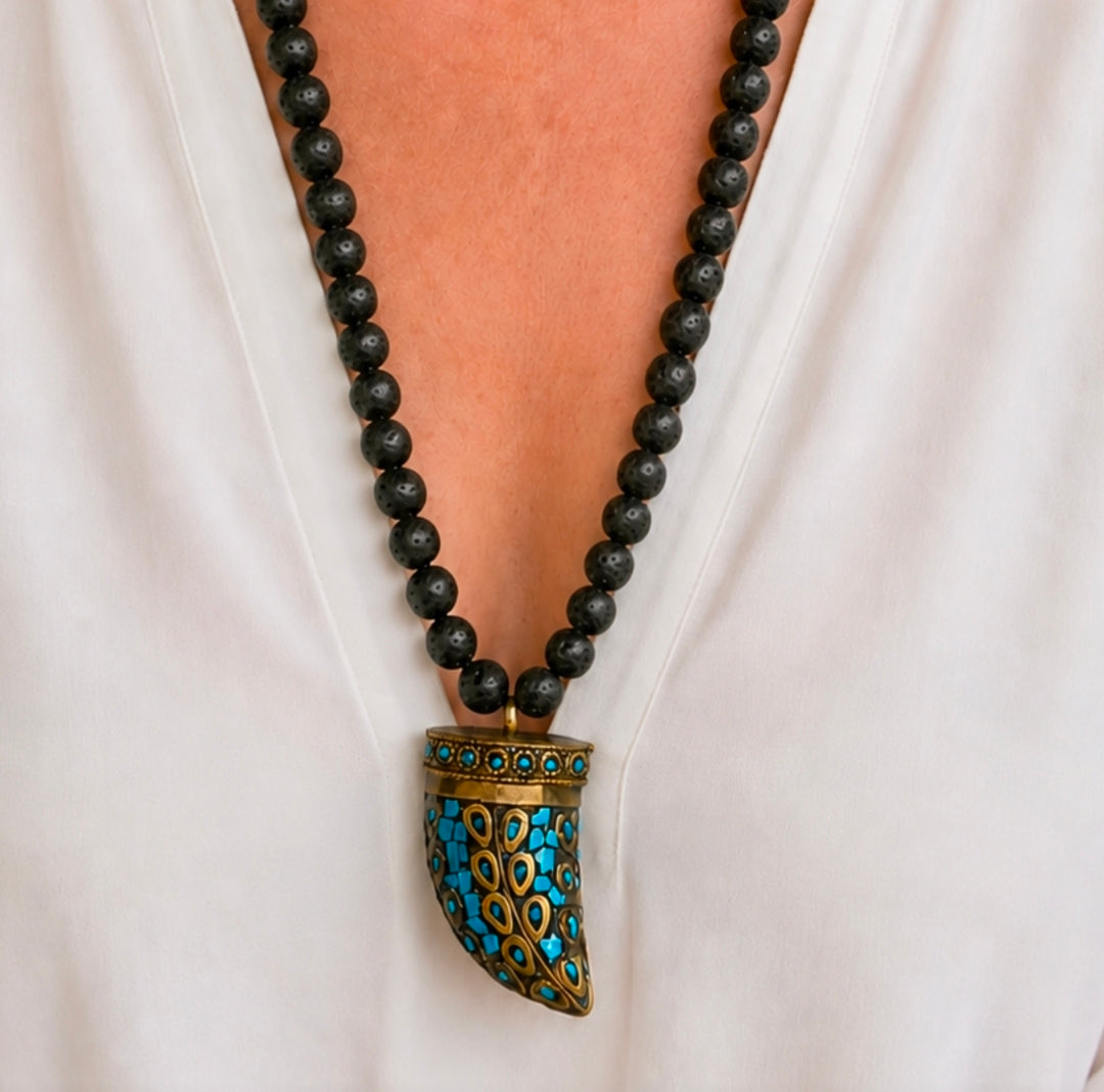 Collar colmillo tibetano turqueza